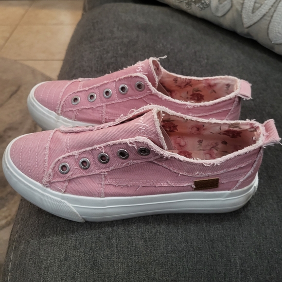 Blowfish Malibu Pink Canvas Sneakers - Picture 2 of 3